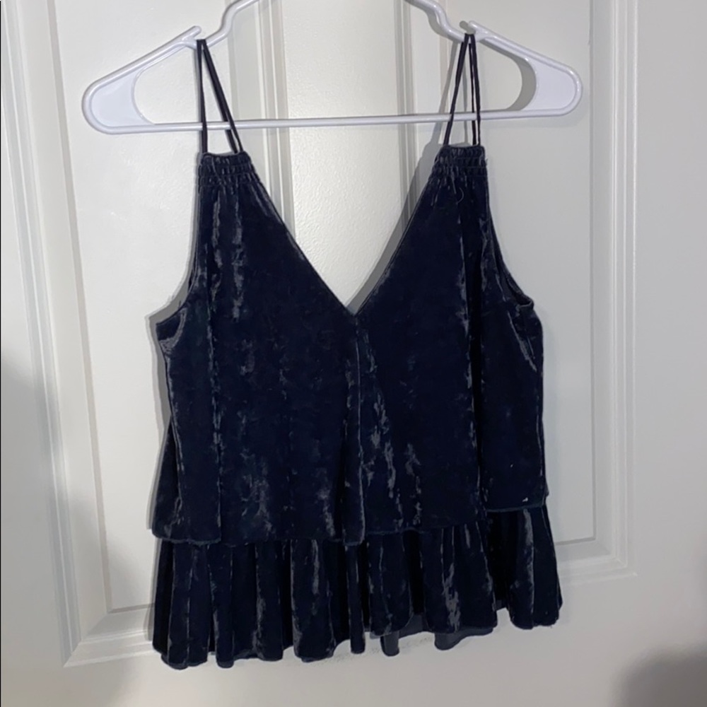 cropped navy tank